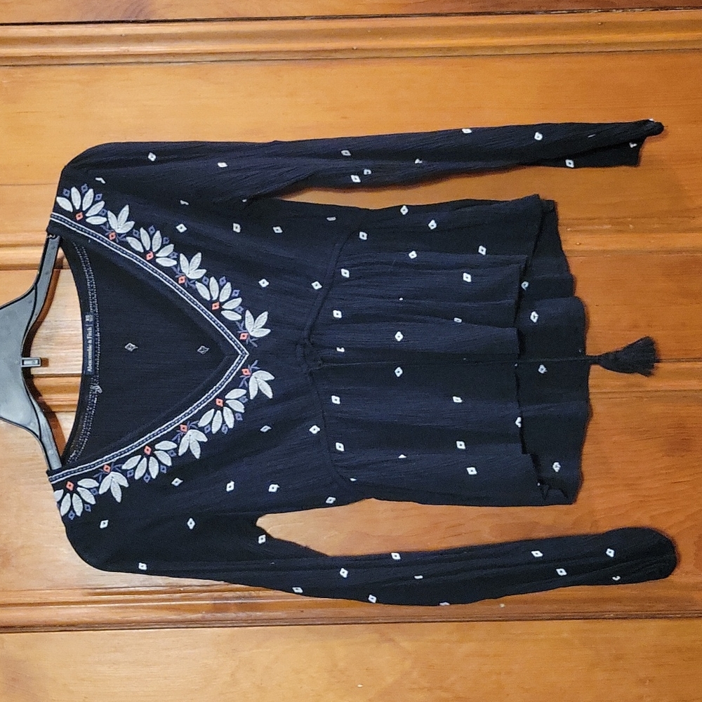 Abercrombie Long Sleeved Floral Blouse
